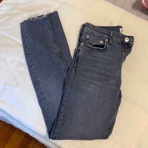 Zara Dark Wash skinny Jeans
